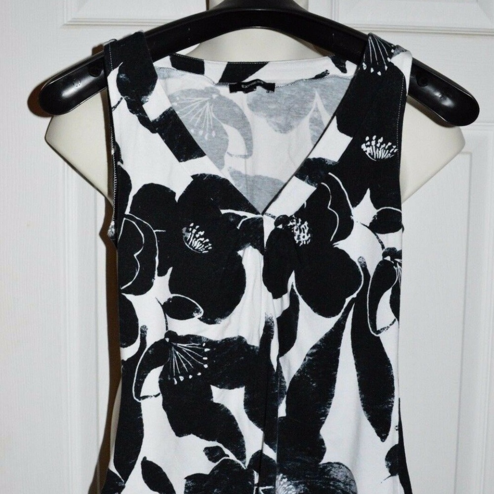 EXPRESS Black White Floral Flower Tank Top Size S